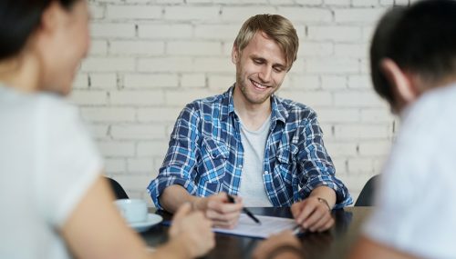 Man solliciteert op technische functie